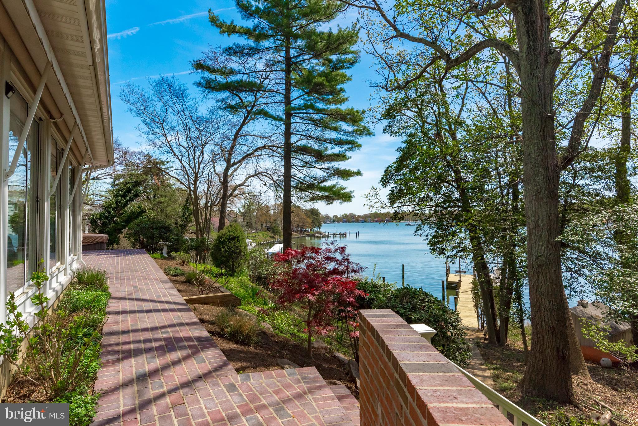 ANNAPOLIS ROADS - Residential