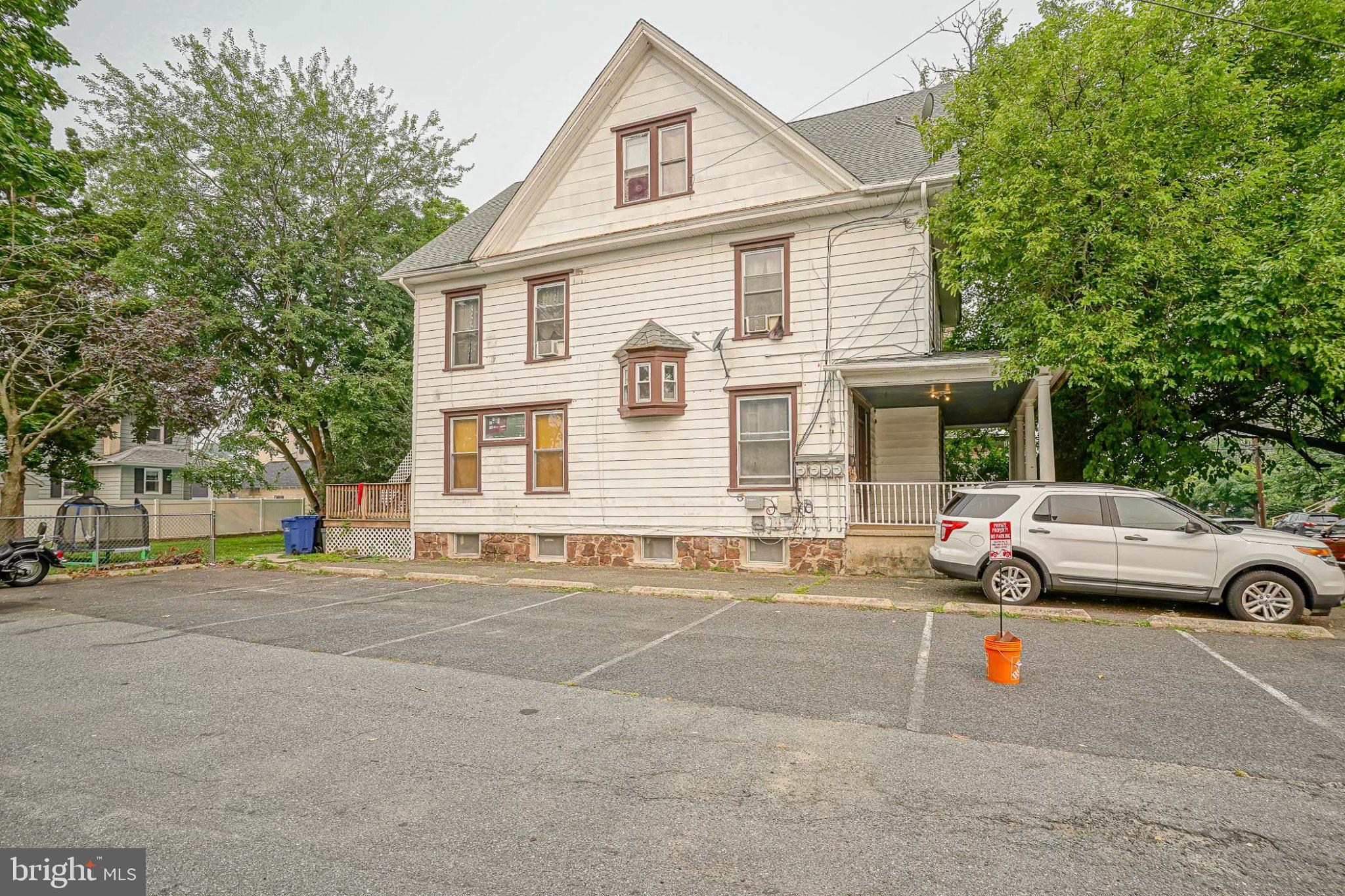 11 HIGH STREET