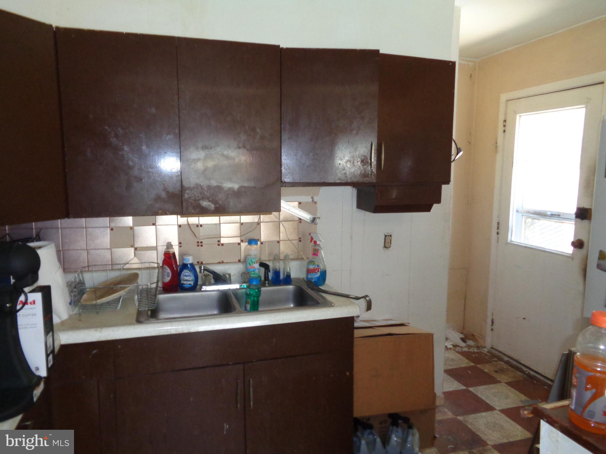 SUBURBIA - Residential