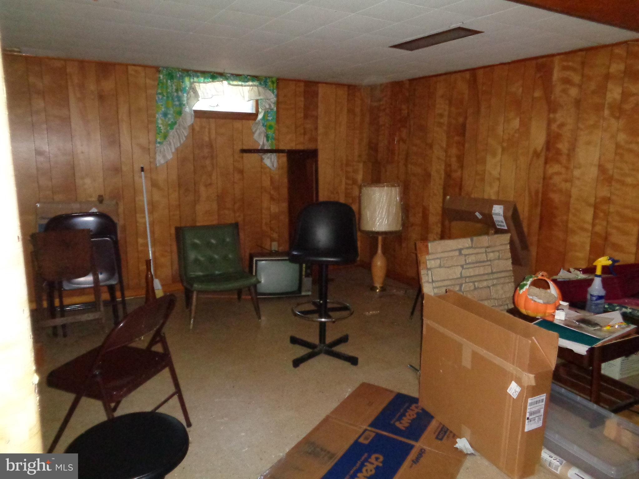 SUBURBIA - Residential