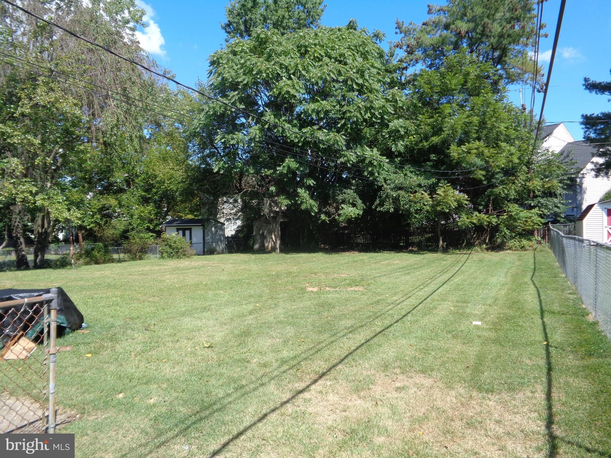 SUBURBIA - Residential