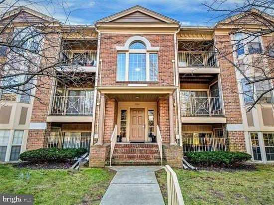 THE POINTE - Residential