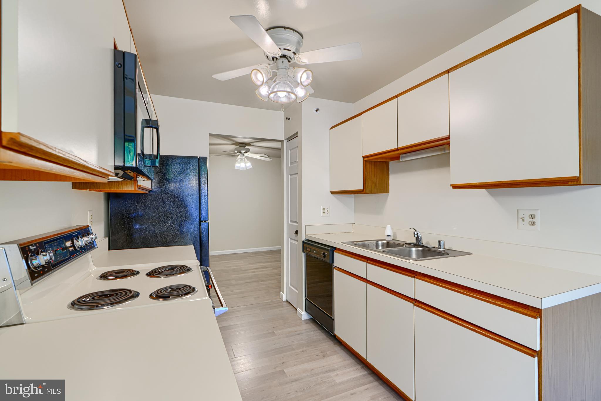 THE POINTE - Residential