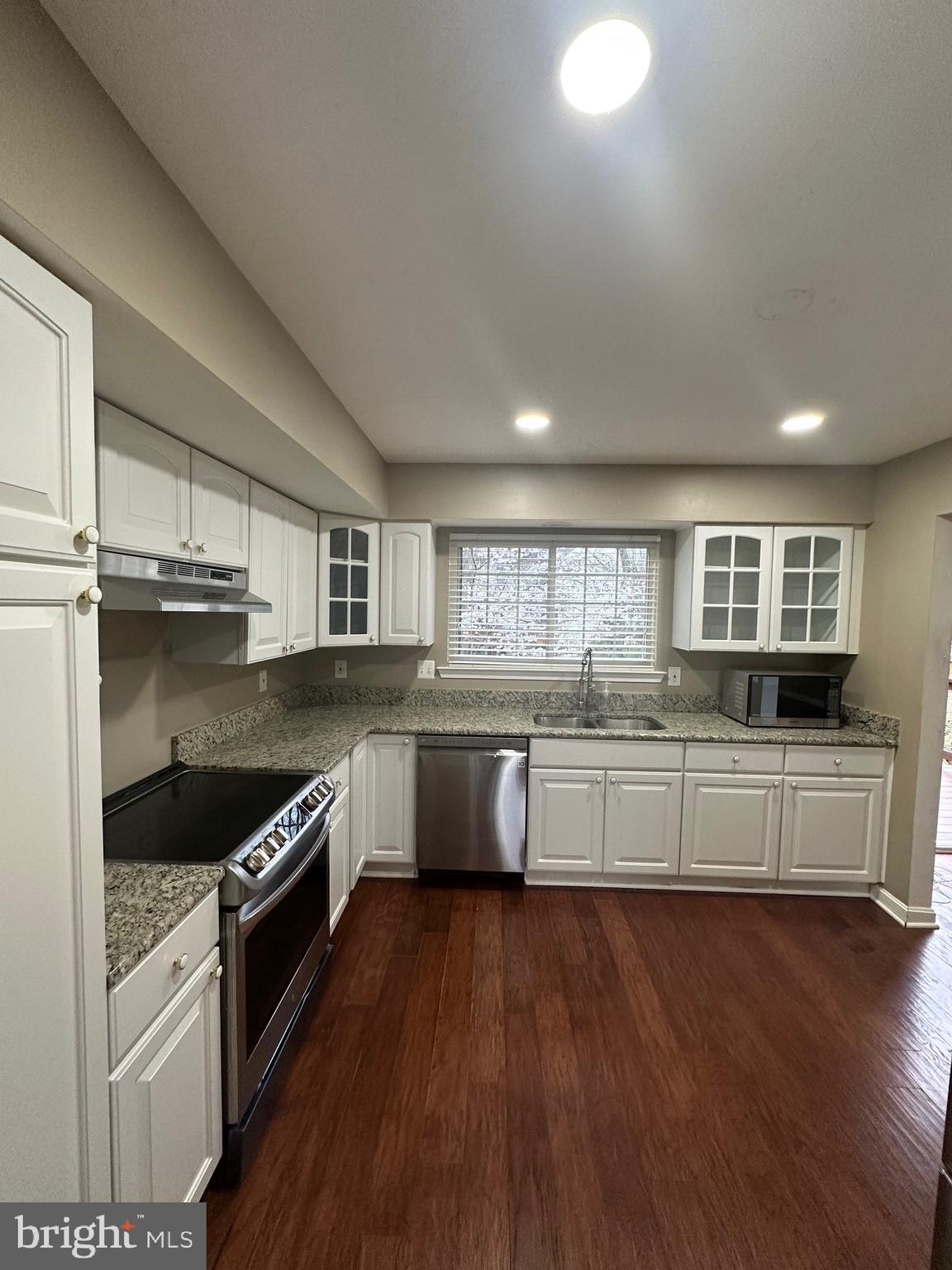 BURKE CENTRE - Residential Lease