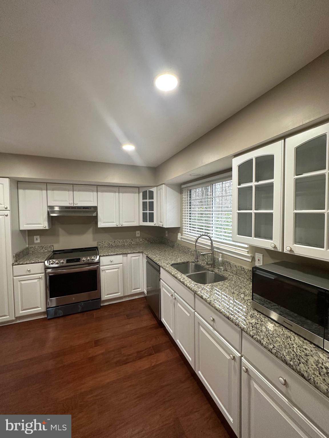 BURKE CENTRE - Residential Lease