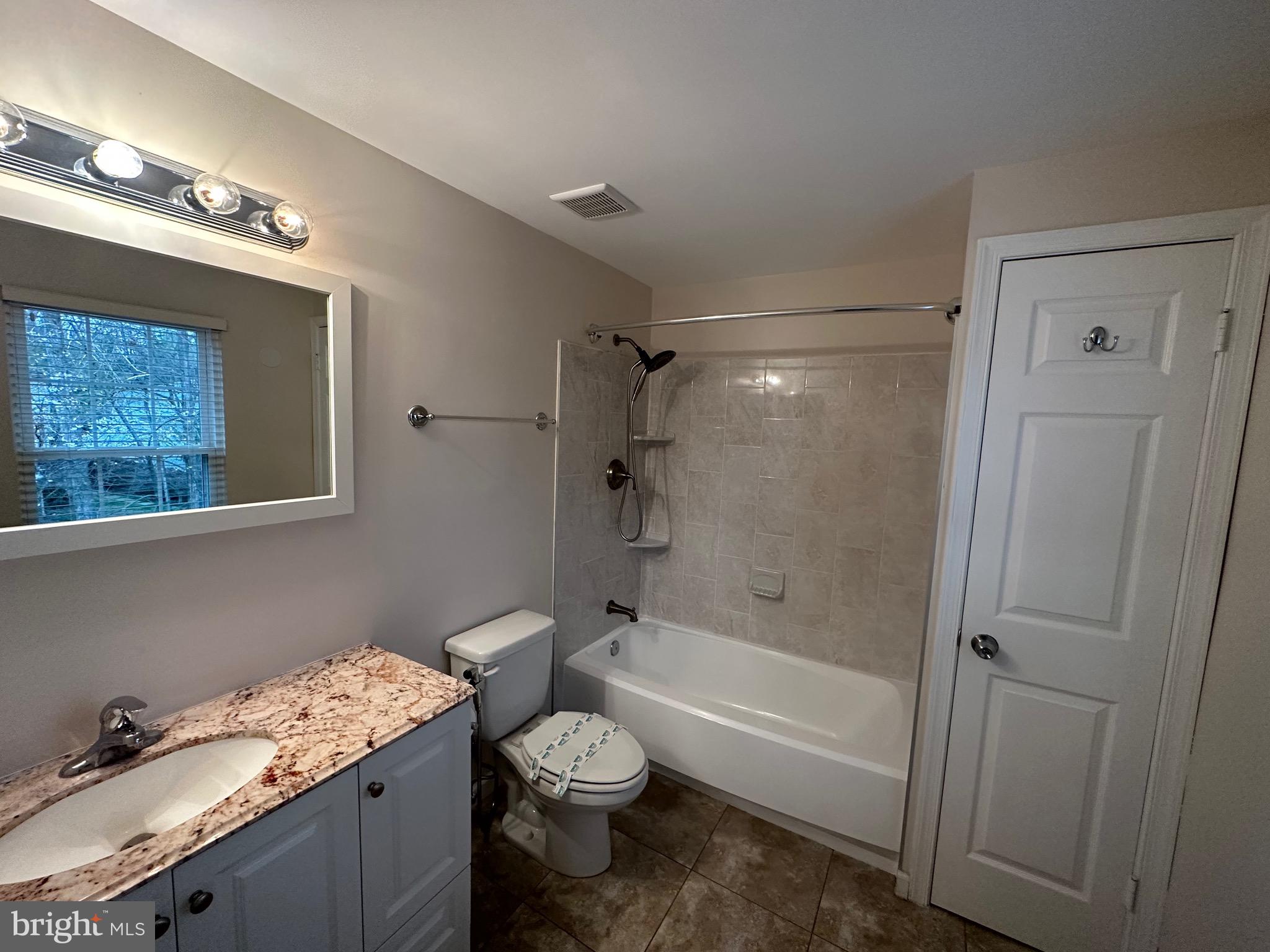 BURKE CENTRE - Residential Lease