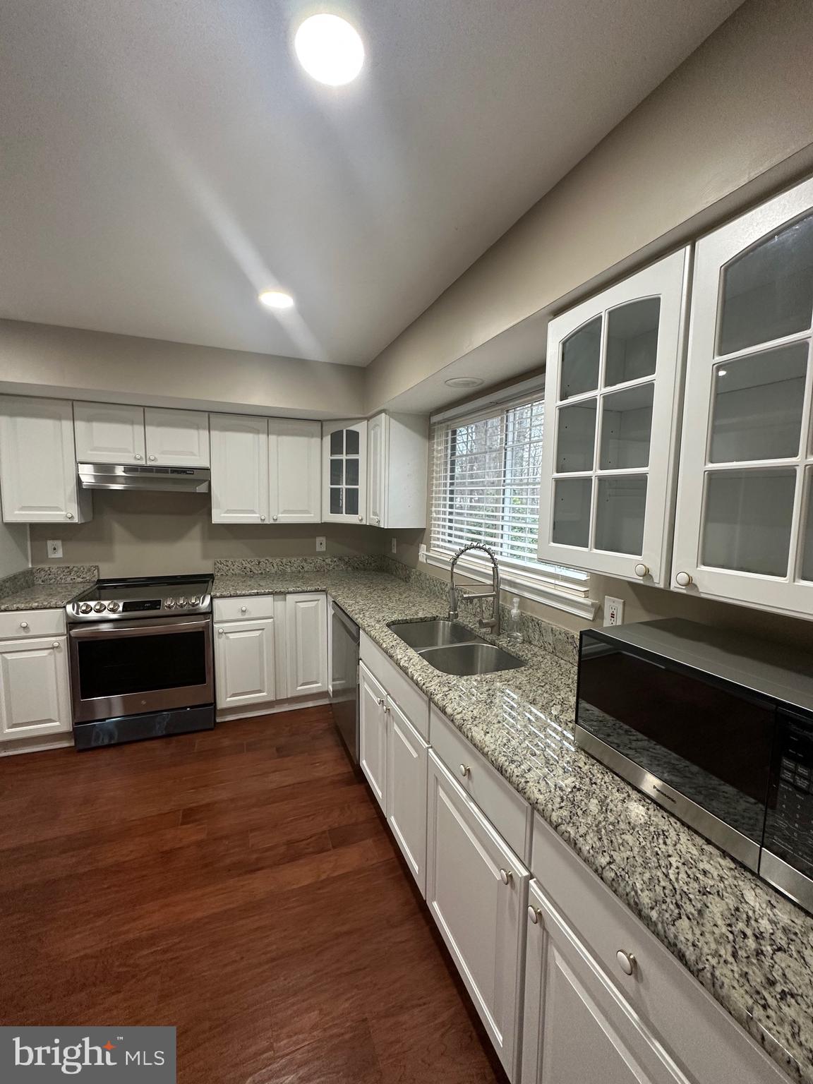 BURKE CENTRE - Residential Lease