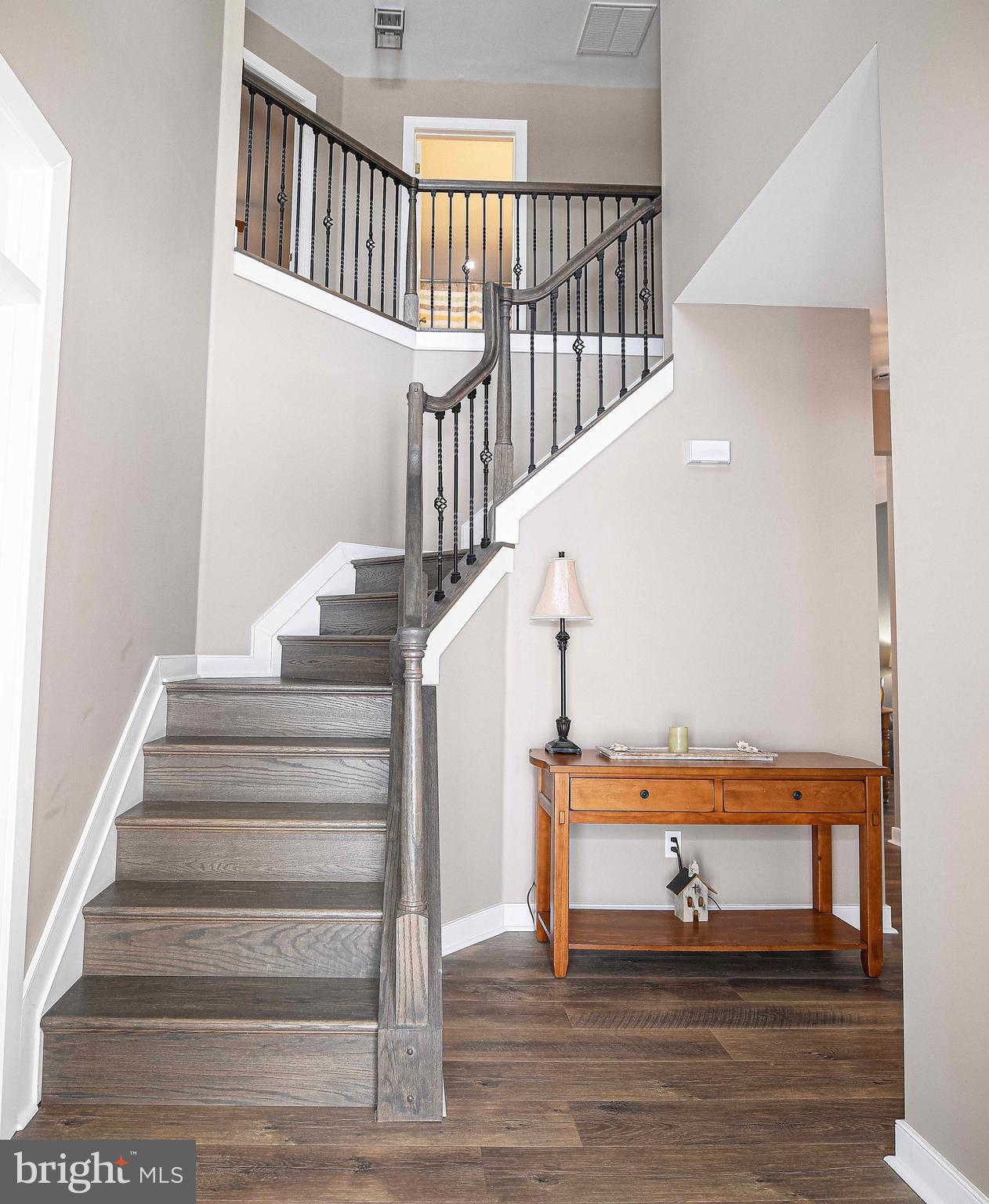 EDWARDS MANOR - Residential