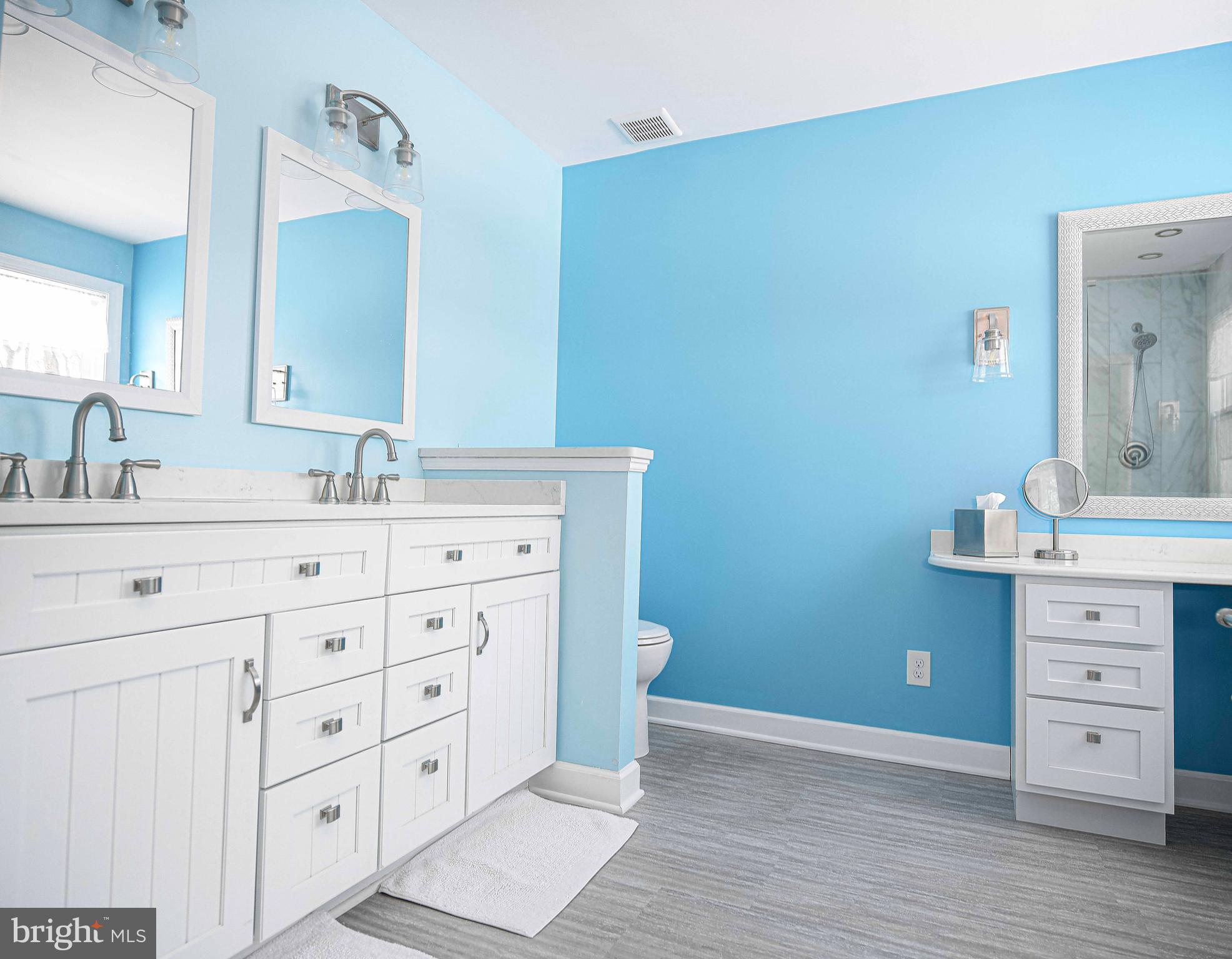 EDWARDS MANOR - Residential