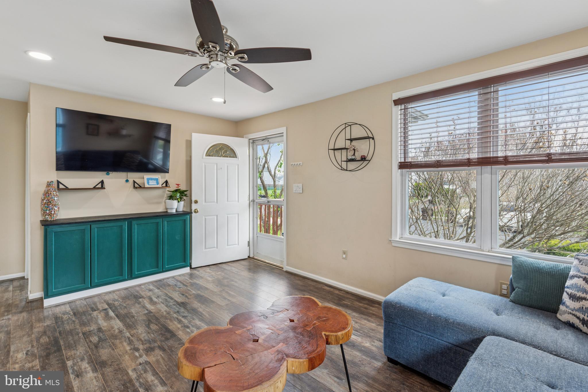 JEFFERSONVILLE - Residential