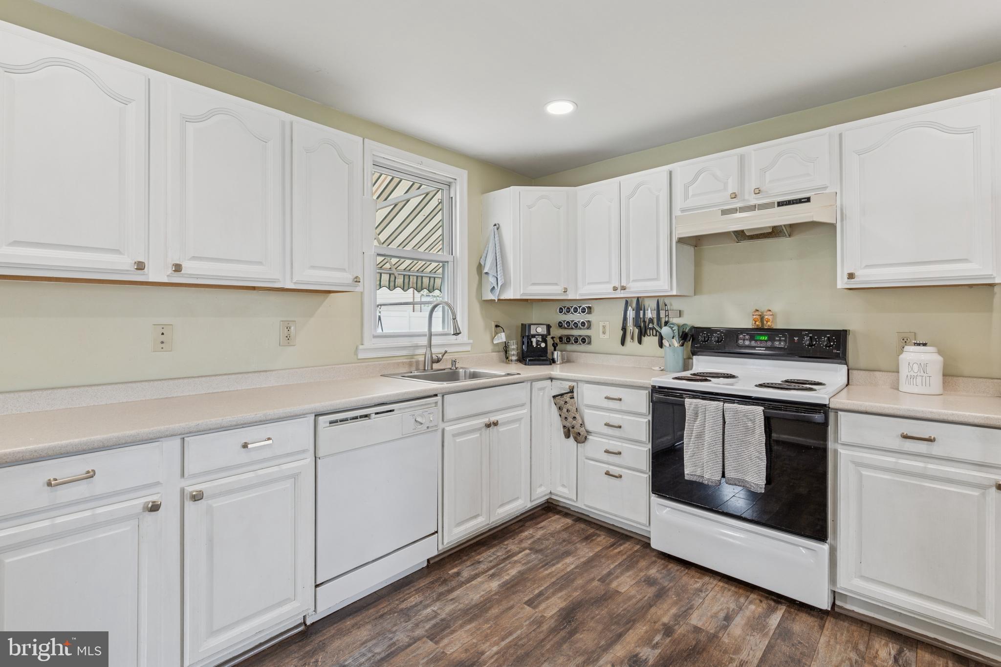 JEFFERSONVILLE - Residential