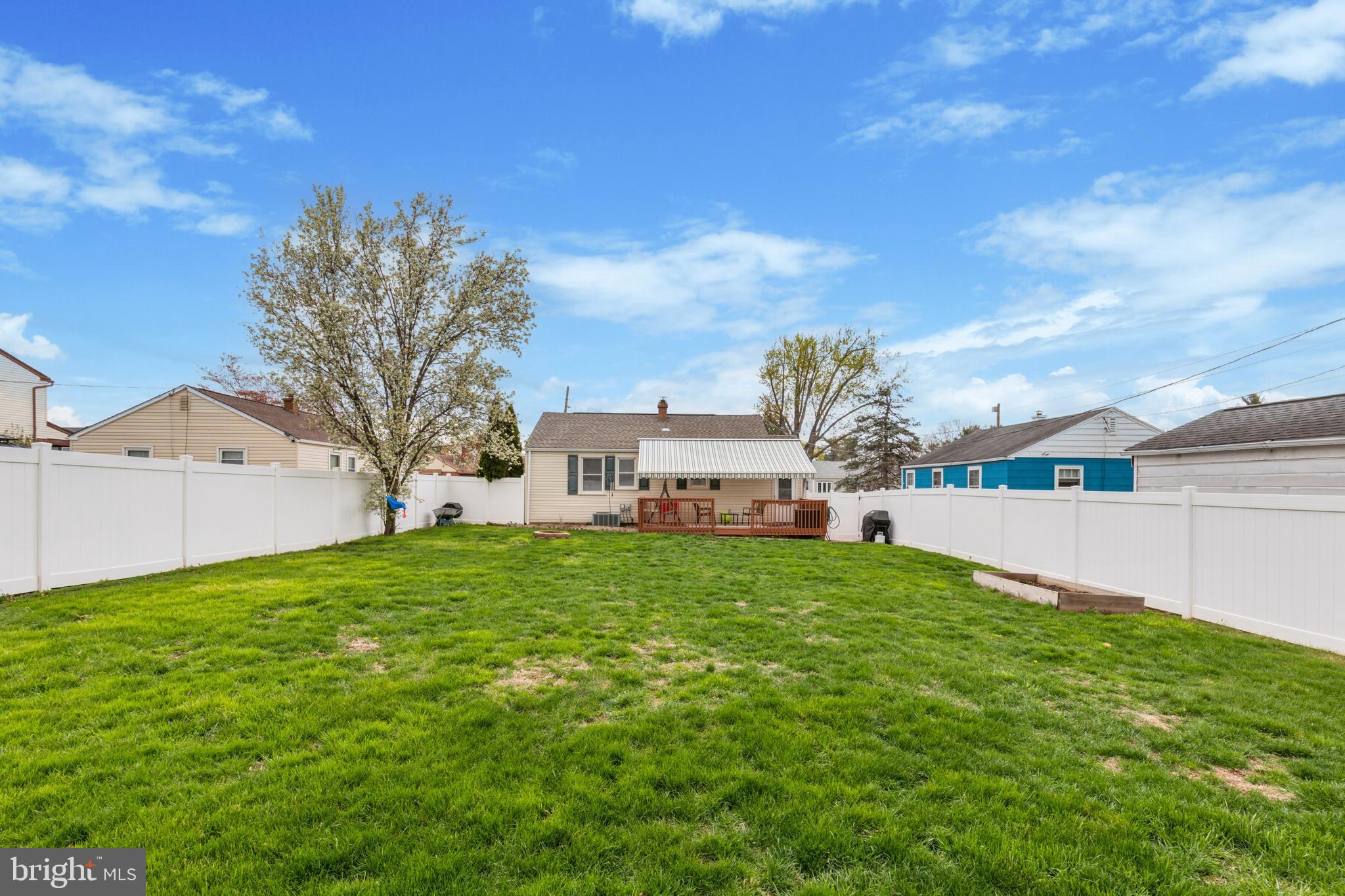 JEFFERSONVILLE - Residential