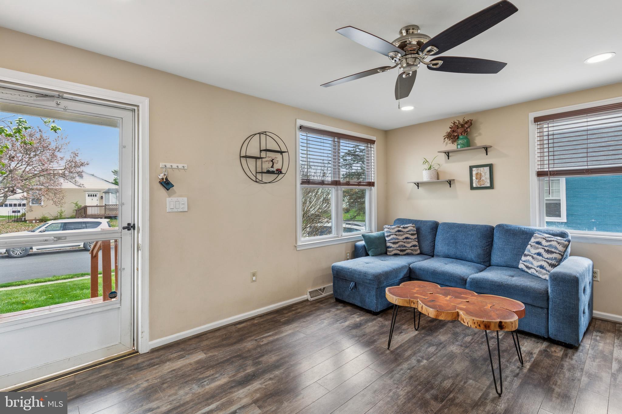 JEFFERSONVILLE - Residential