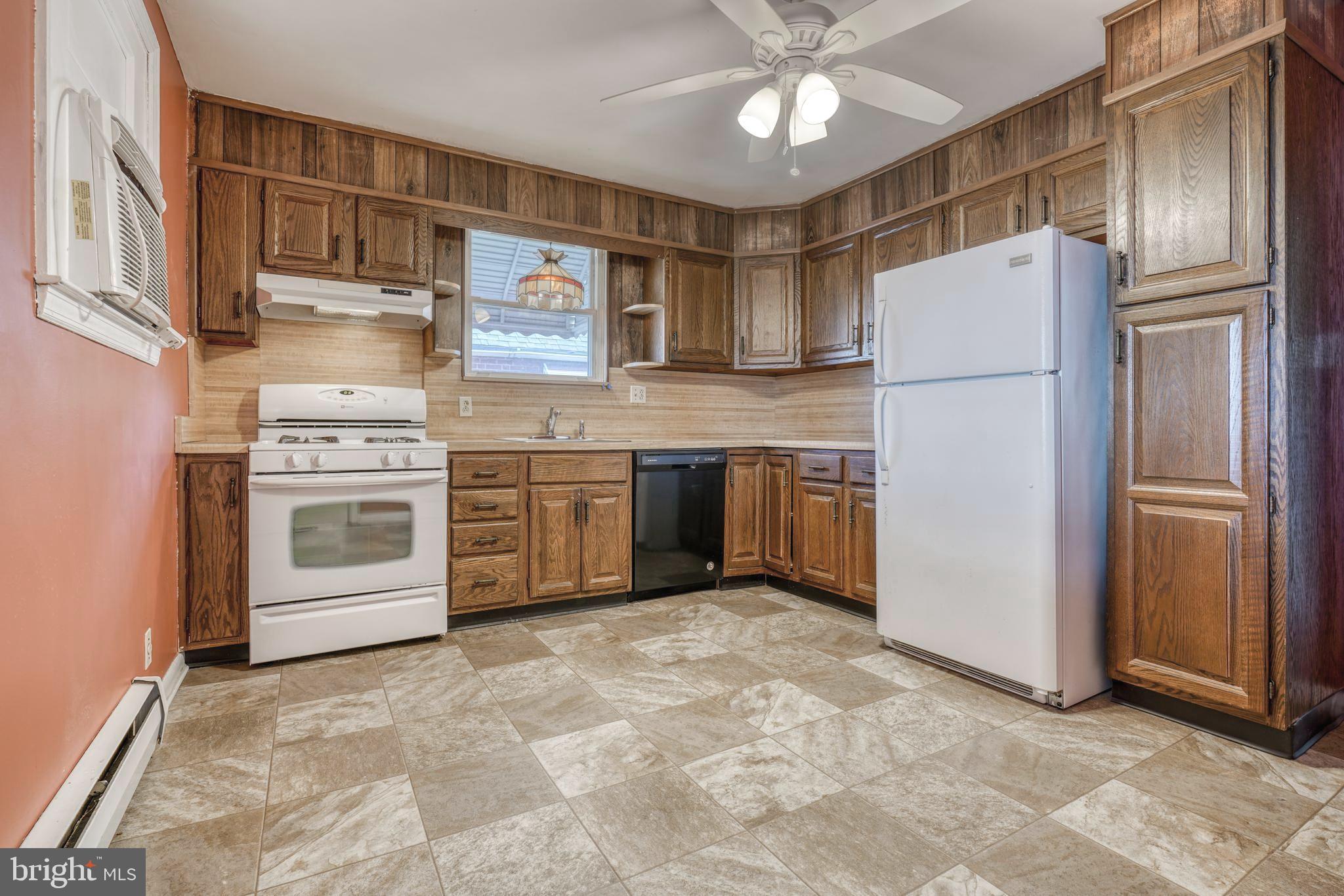 PARKVILLE HEIGHTS - Residential