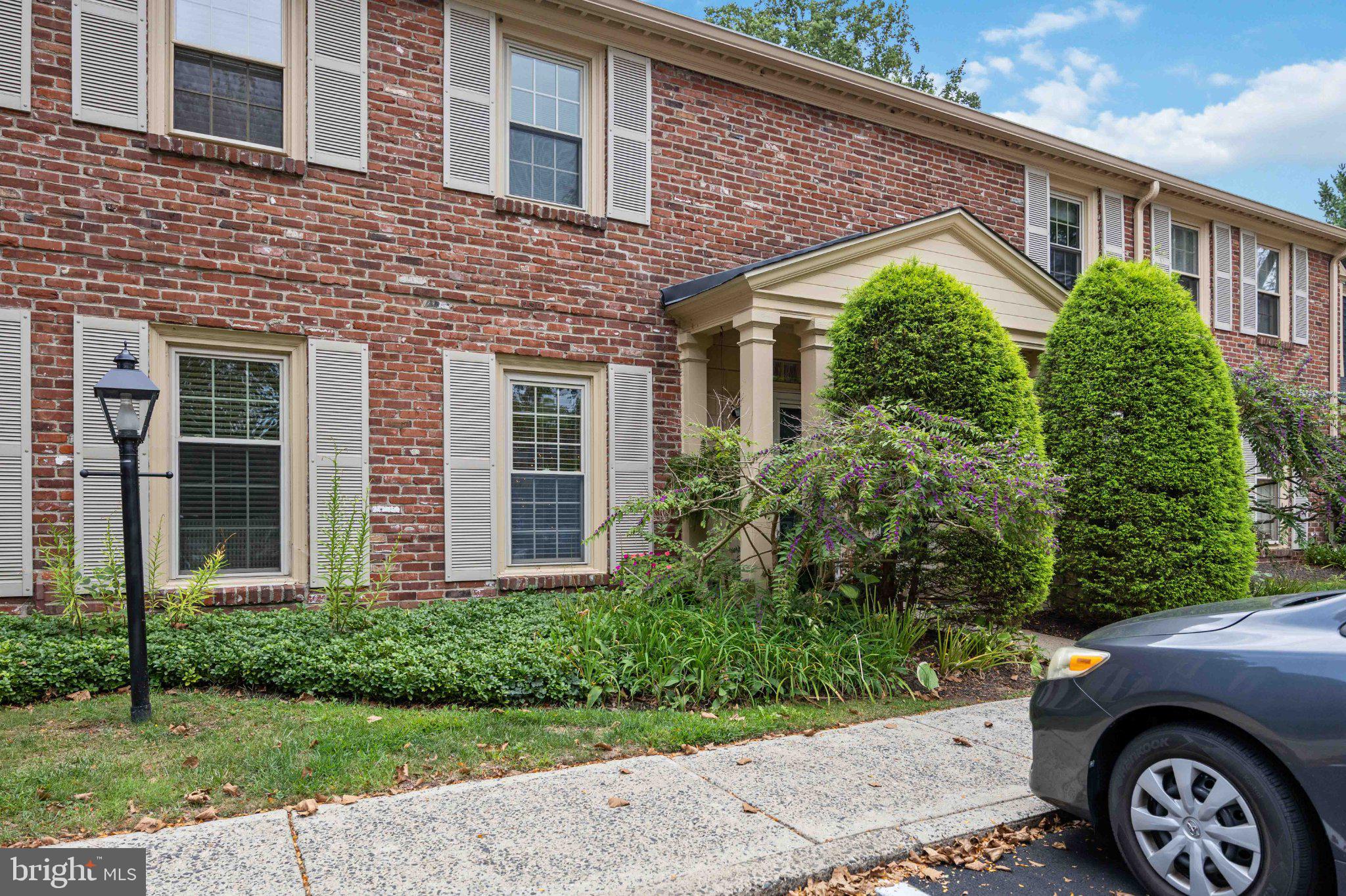 112 MACKLENBURG DRIVE L 19F
