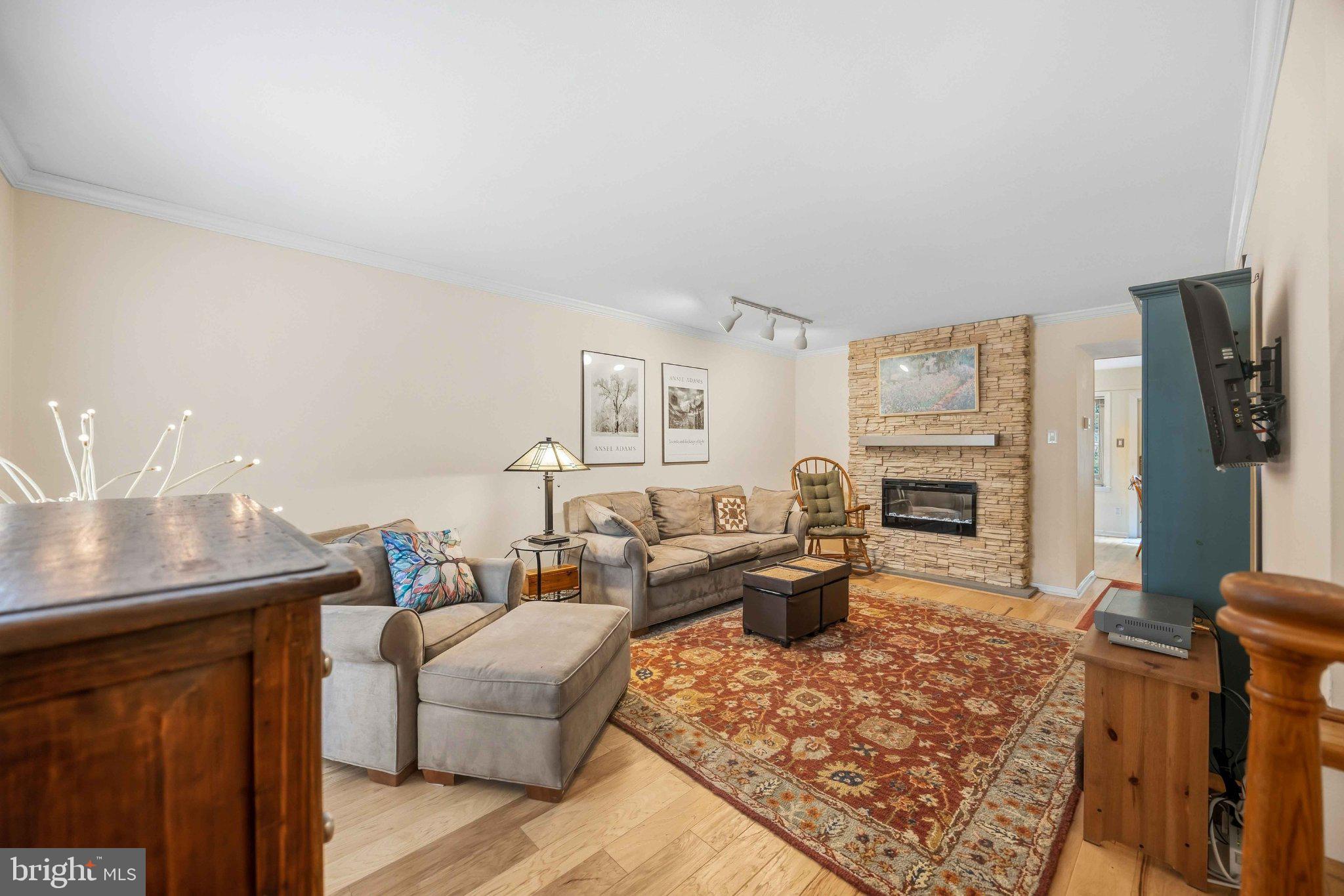 112 MACKLENBURG DRIVE L 19F
