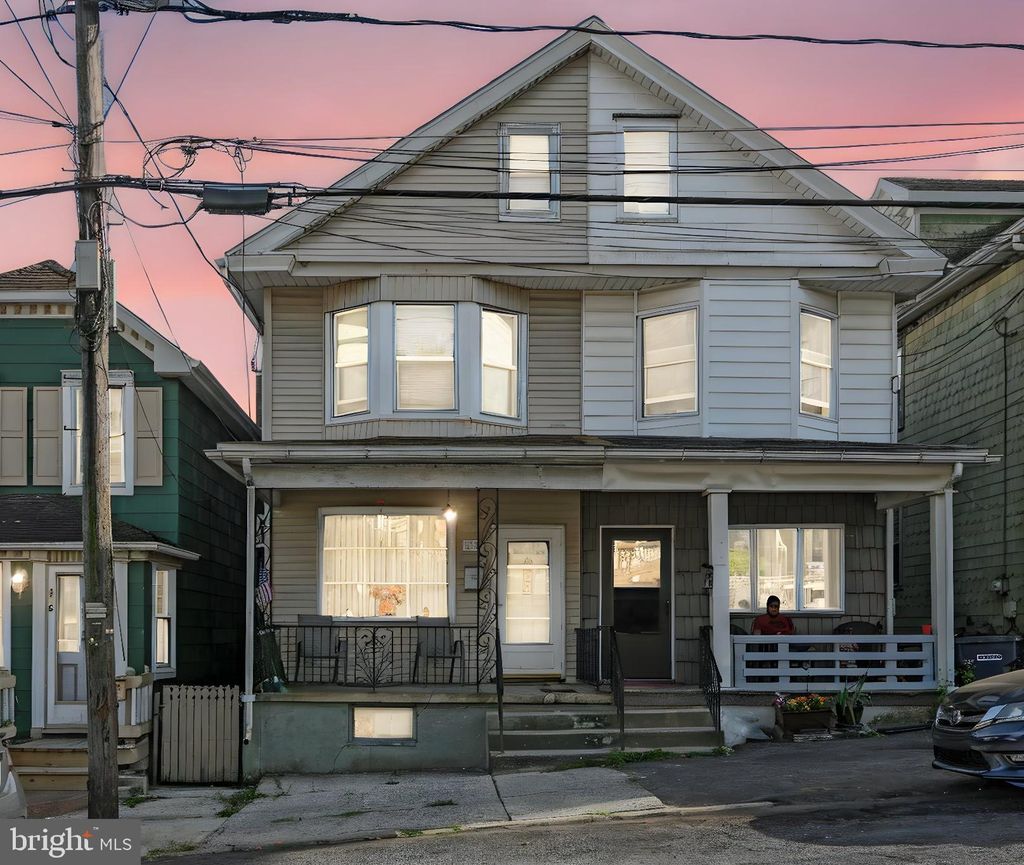 Photo of 234 S Schuylkill Avenue, SHENANDOAH, PA 17976 (MLS # PASK2026806)