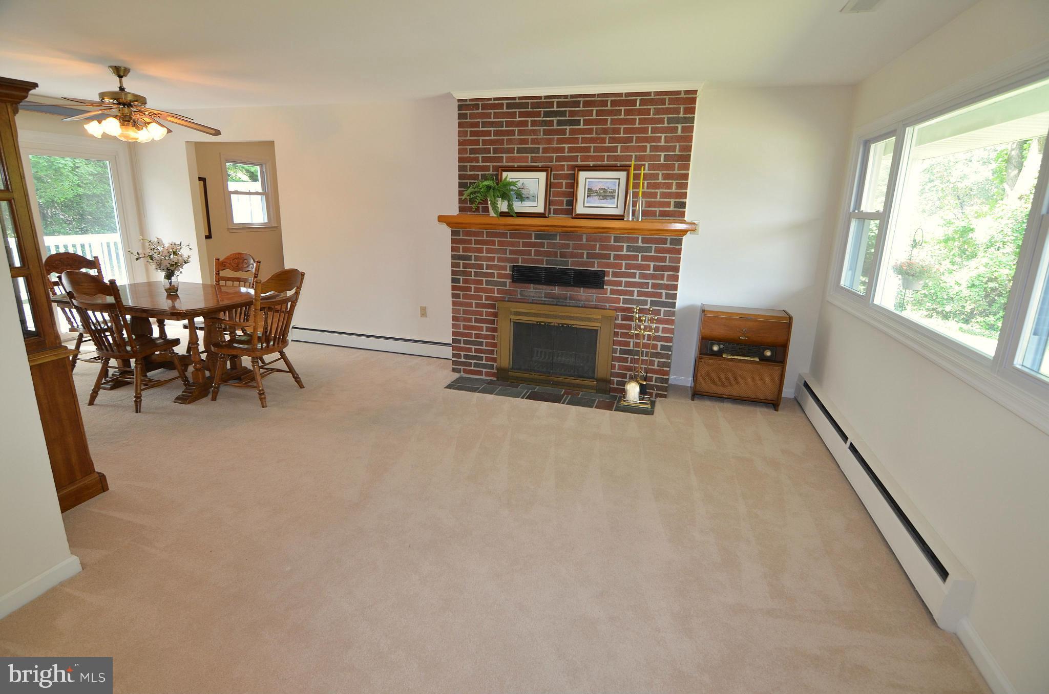 ELMHURST - Residential