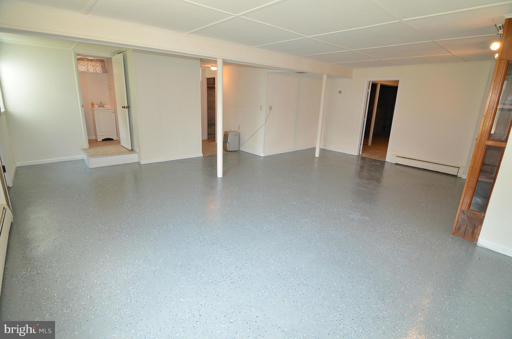 ELMHURST - Residential