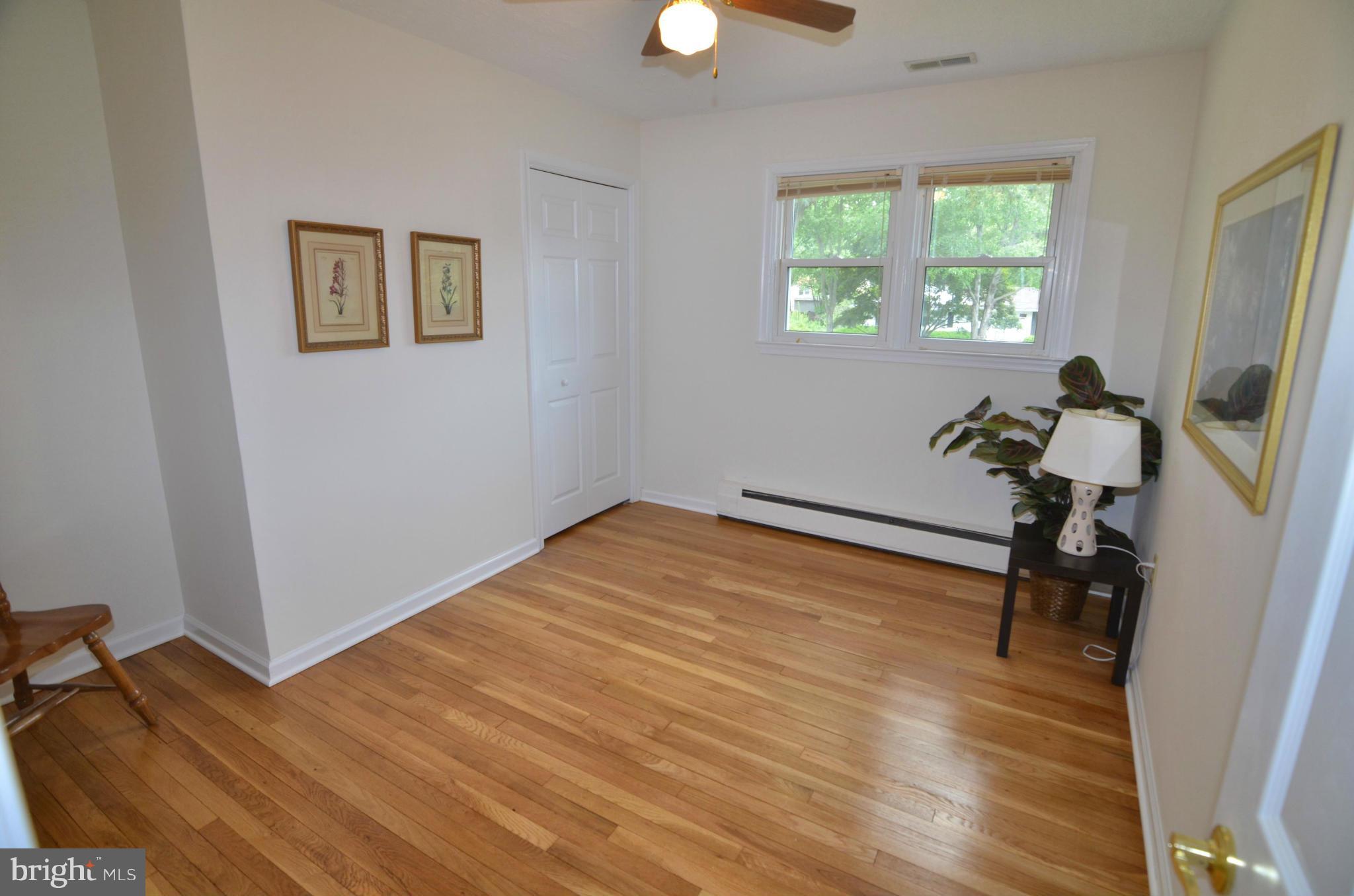 ELMHURST - Residential