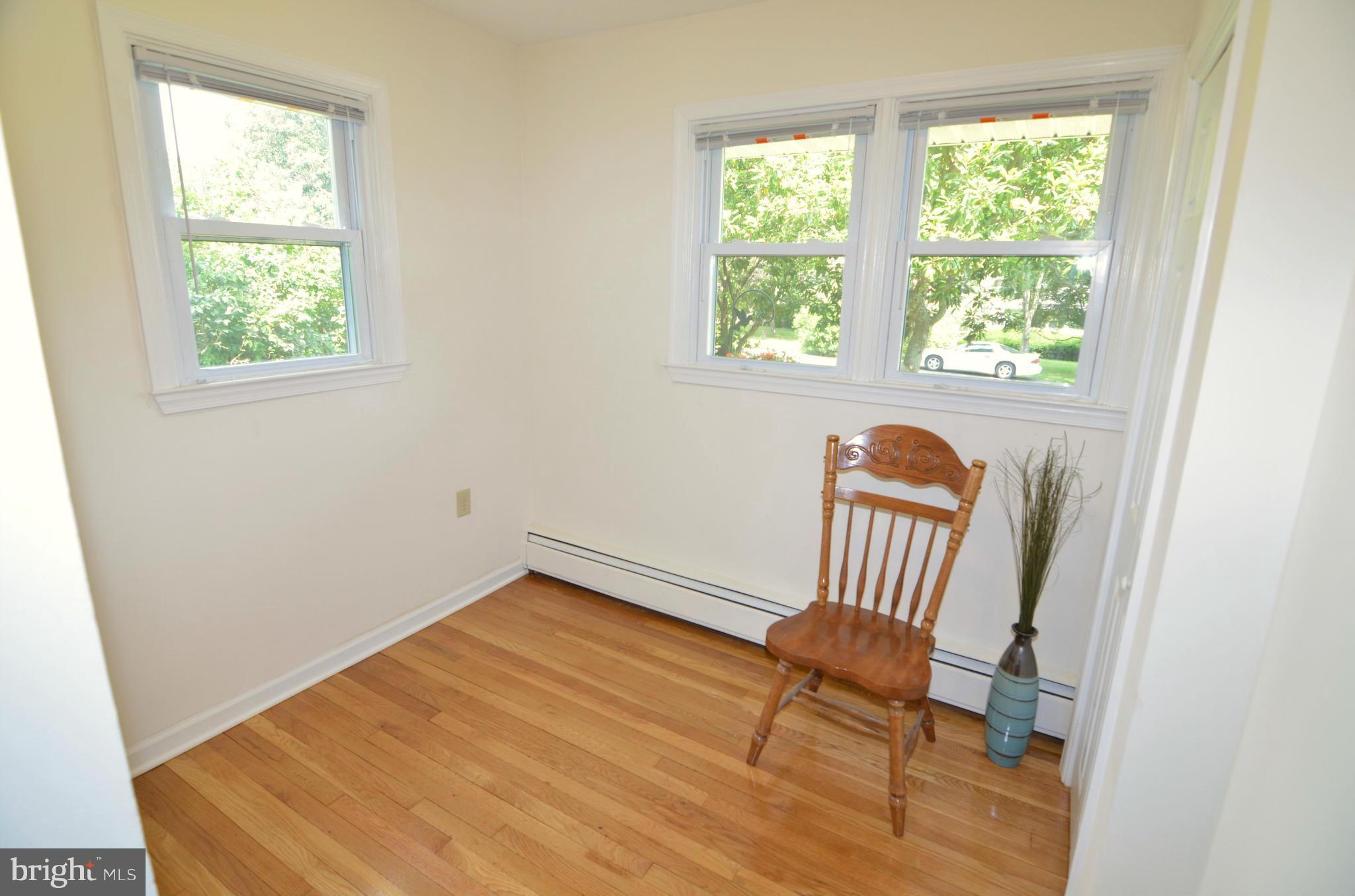 ELMHURST - Residential