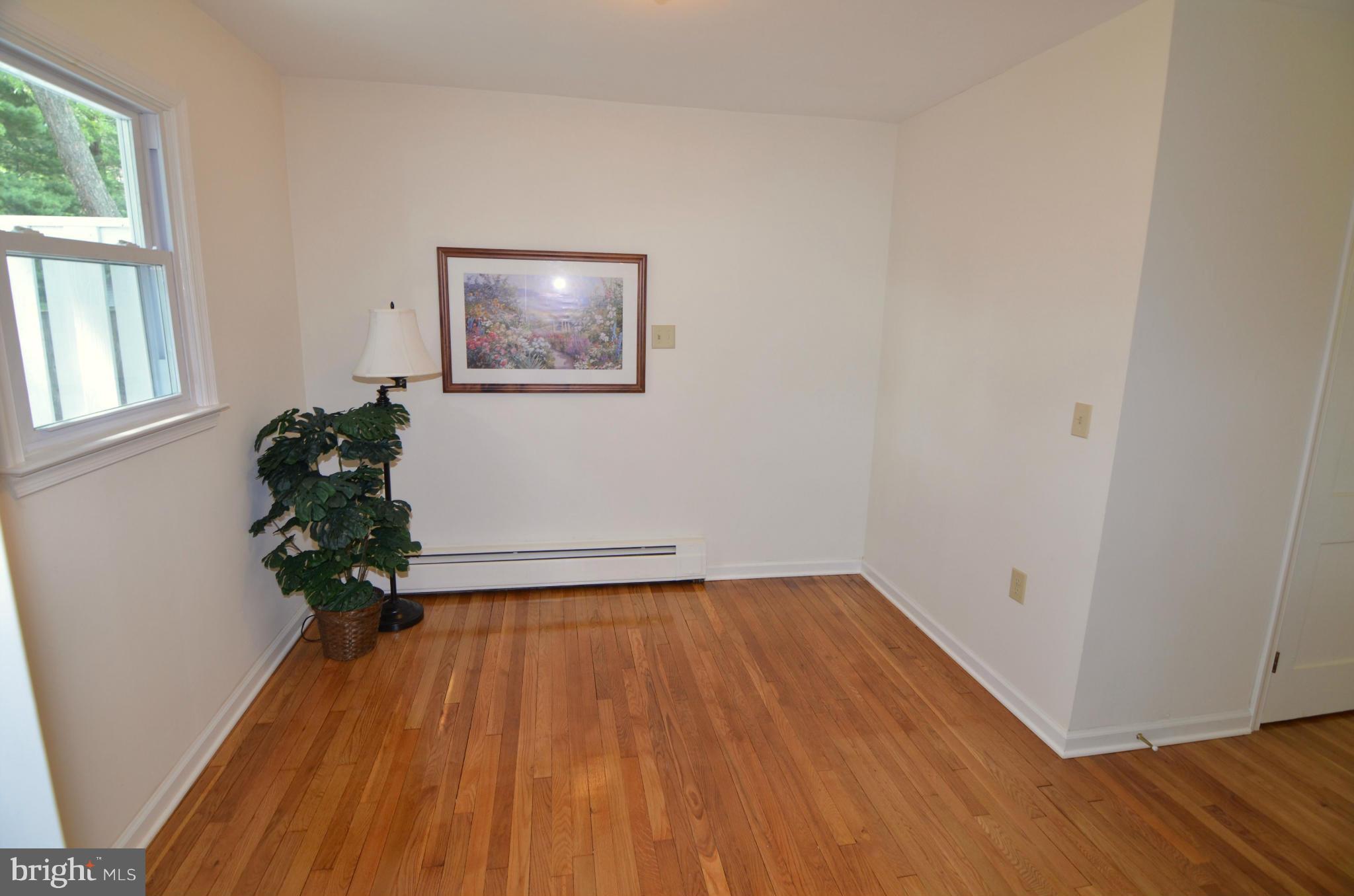 ELMHURST - Residential