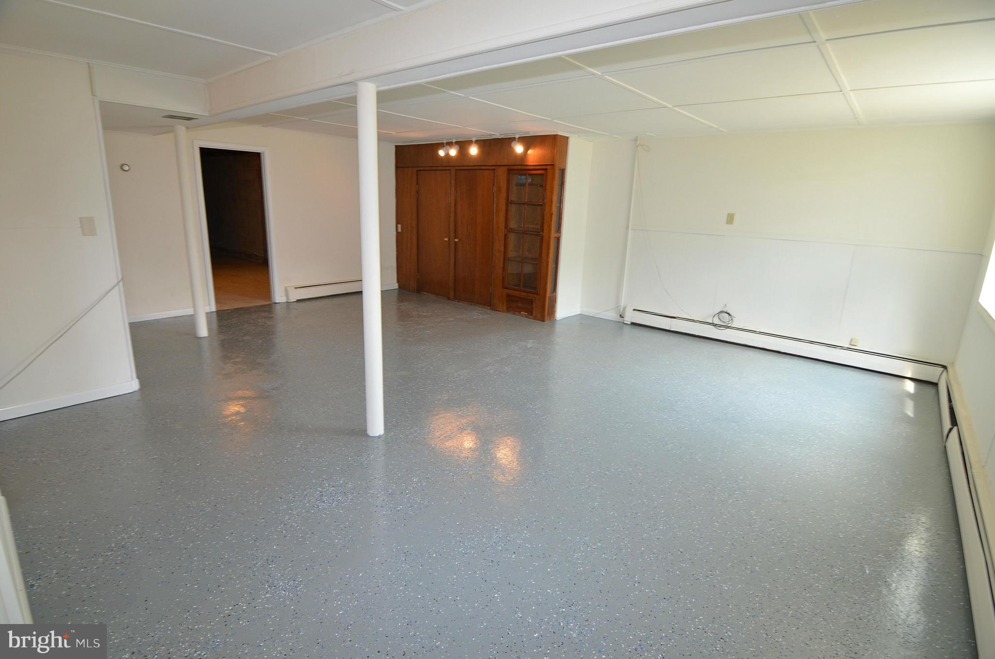 ELMHURST - Residential