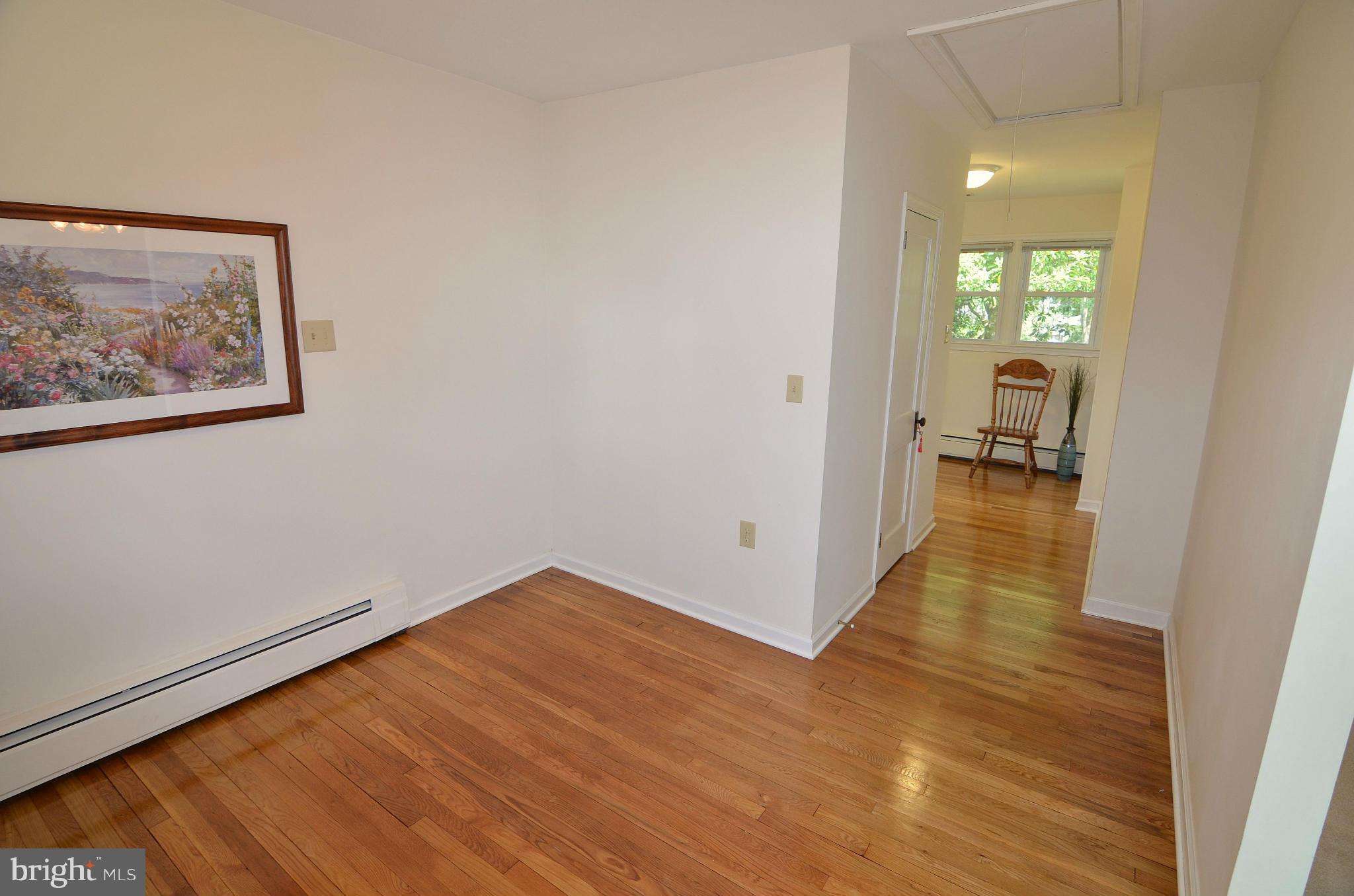 ELMHURST - Residential