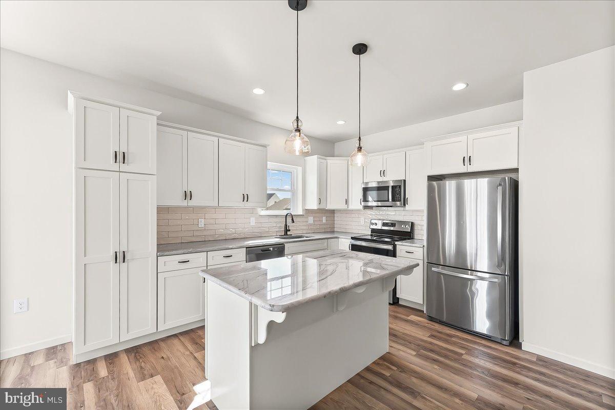 PINE VIEW ESTATES - Residential