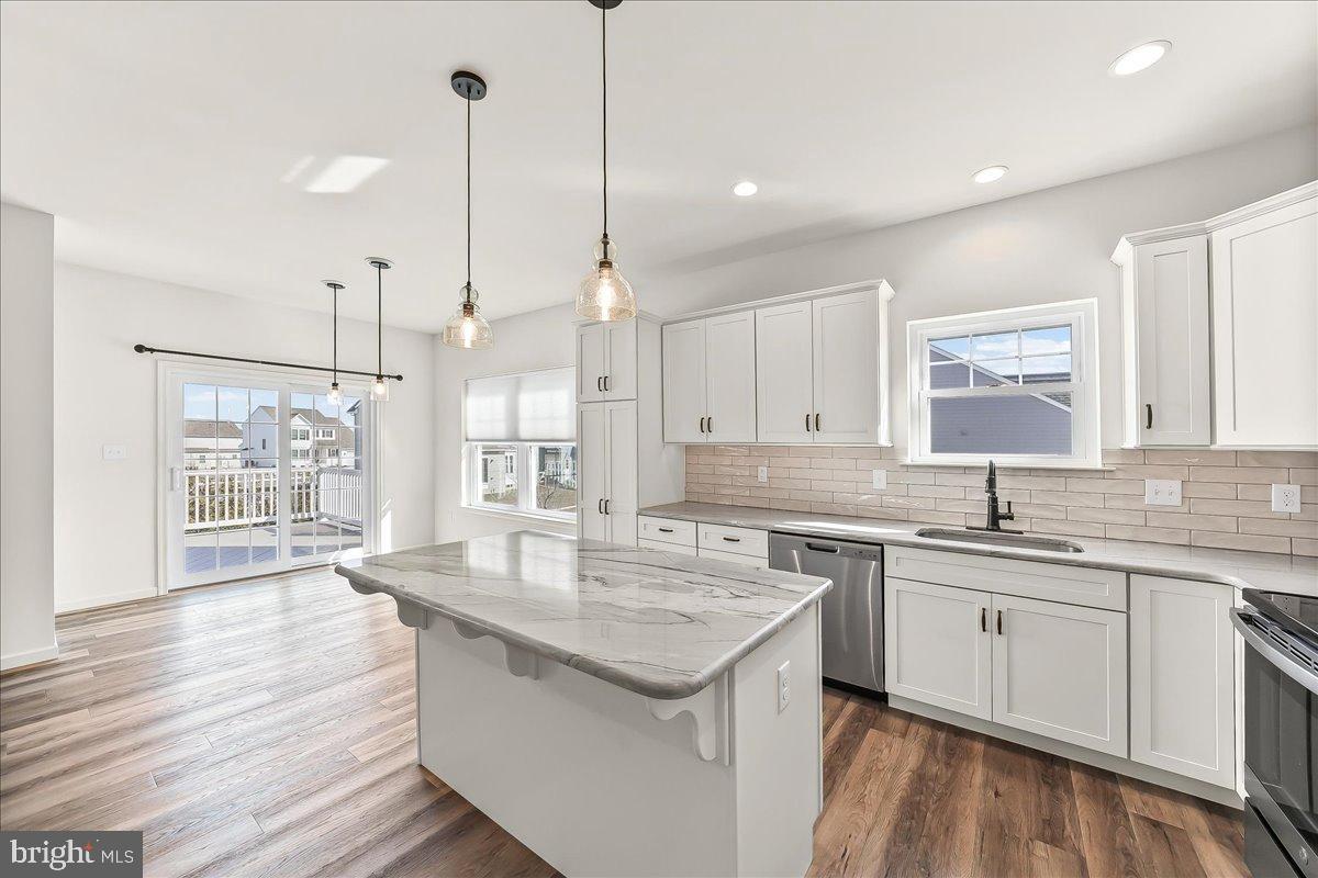 PINE VIEW ESTATES - Residential