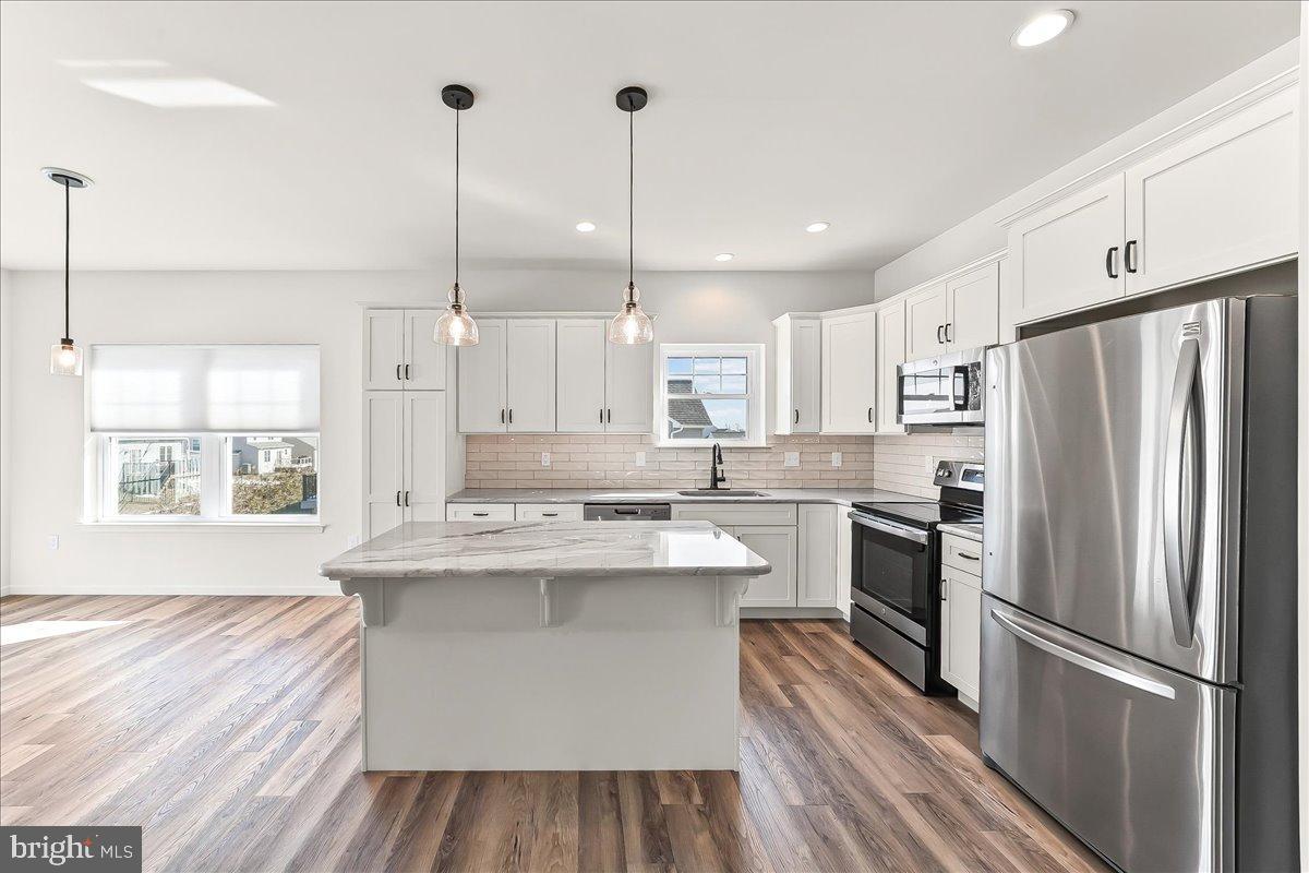 PINE VIEW ESTATES - Residential