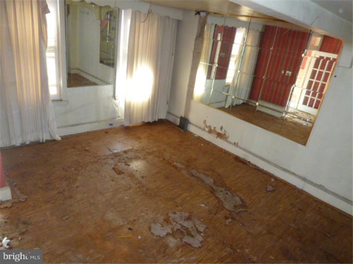 PHILADELPHIA (SOUTH) - Residential