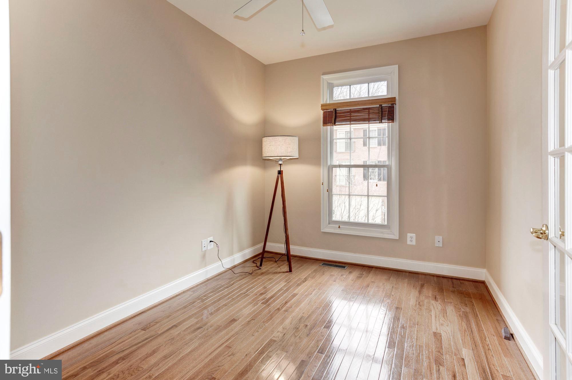 LORTON VALLEY NORTH - Residential