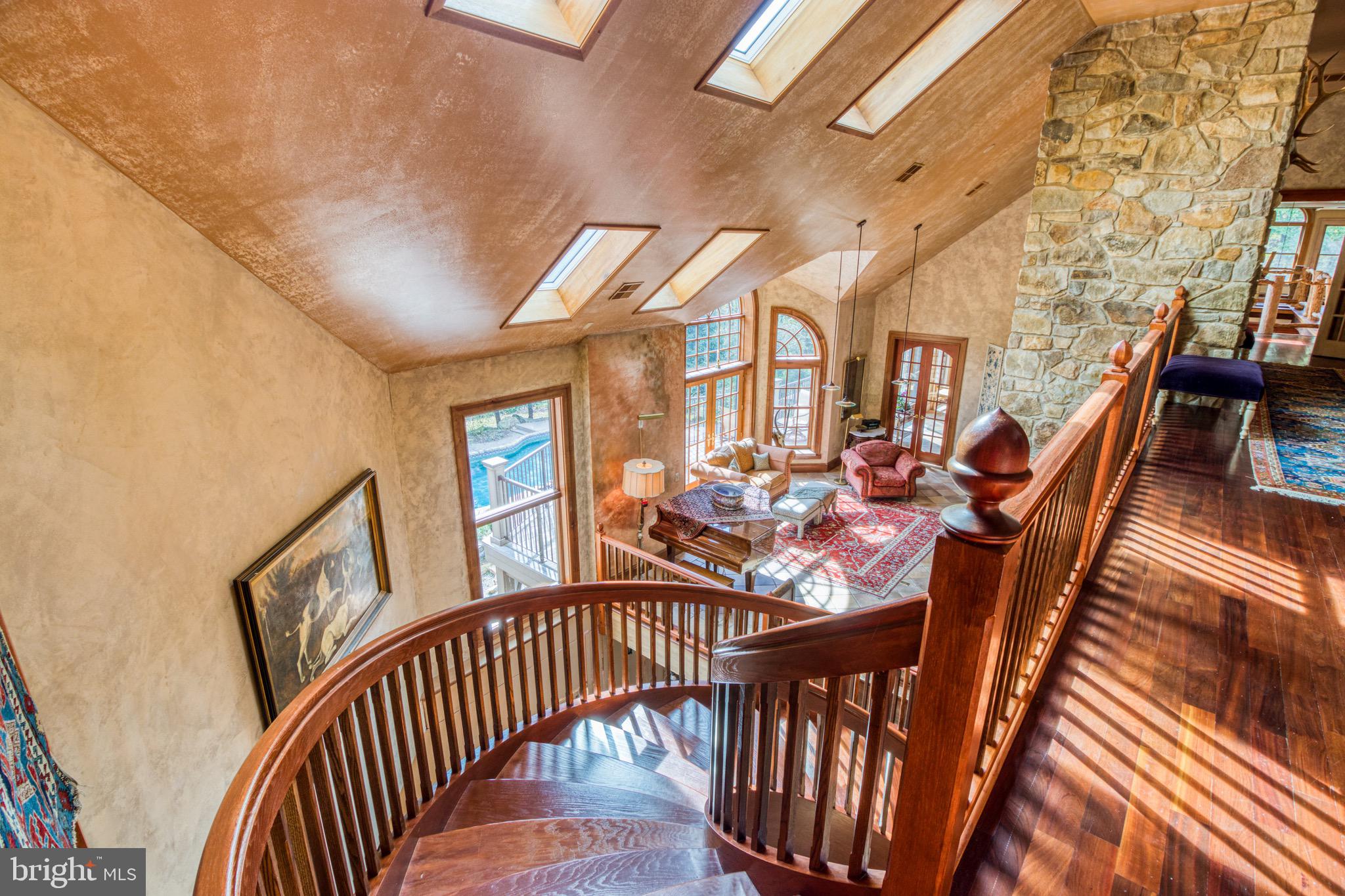 EDGEHILL - Residential