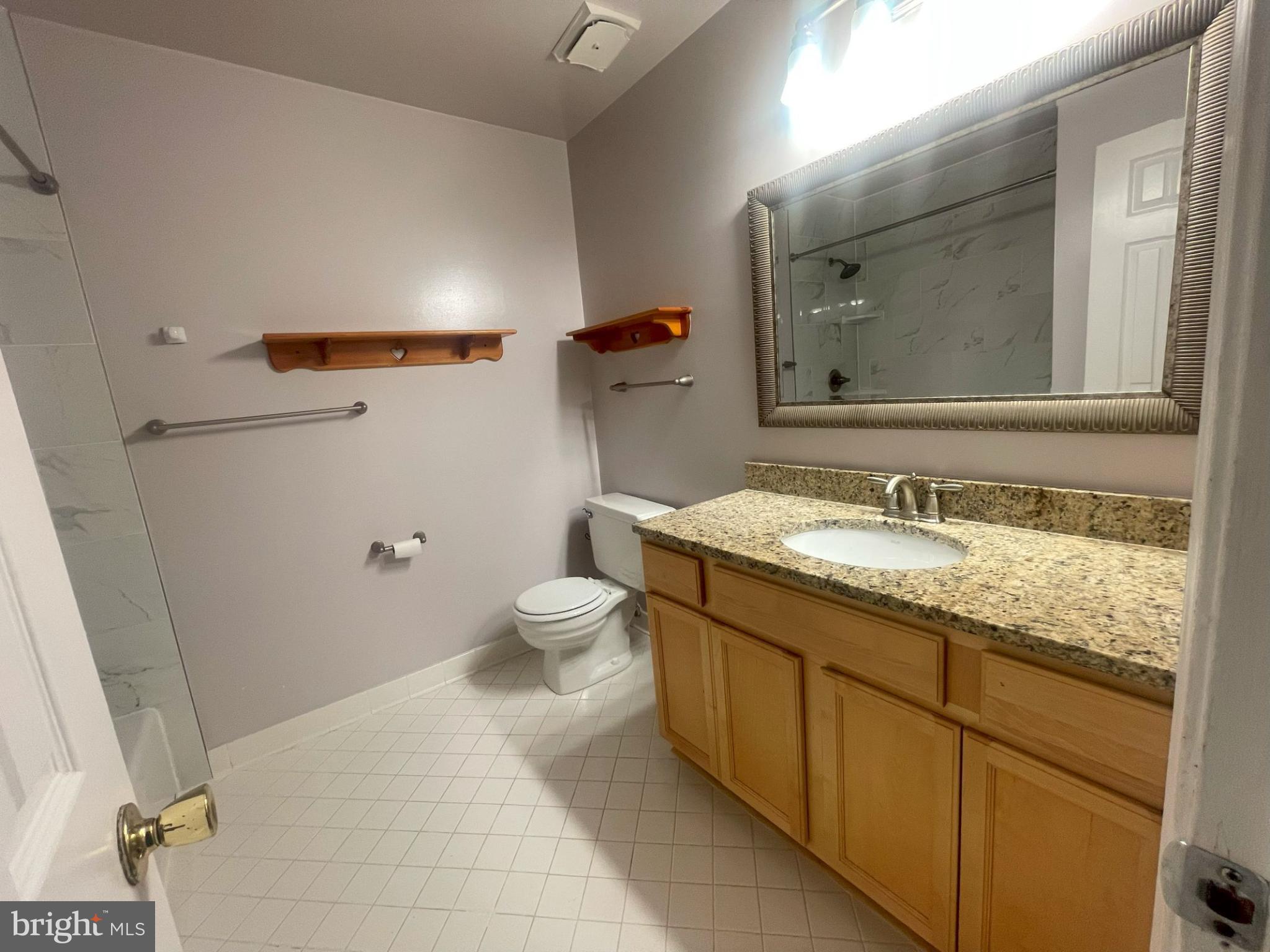 OAKTON VILLAGE - Residential Lease