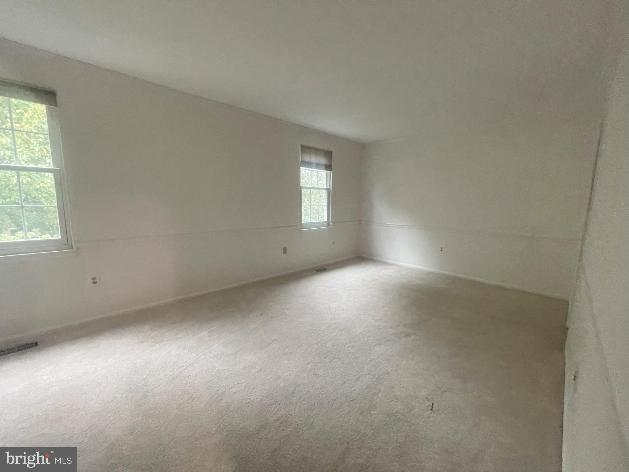 OAKTON VILLAGE - Residential Lease