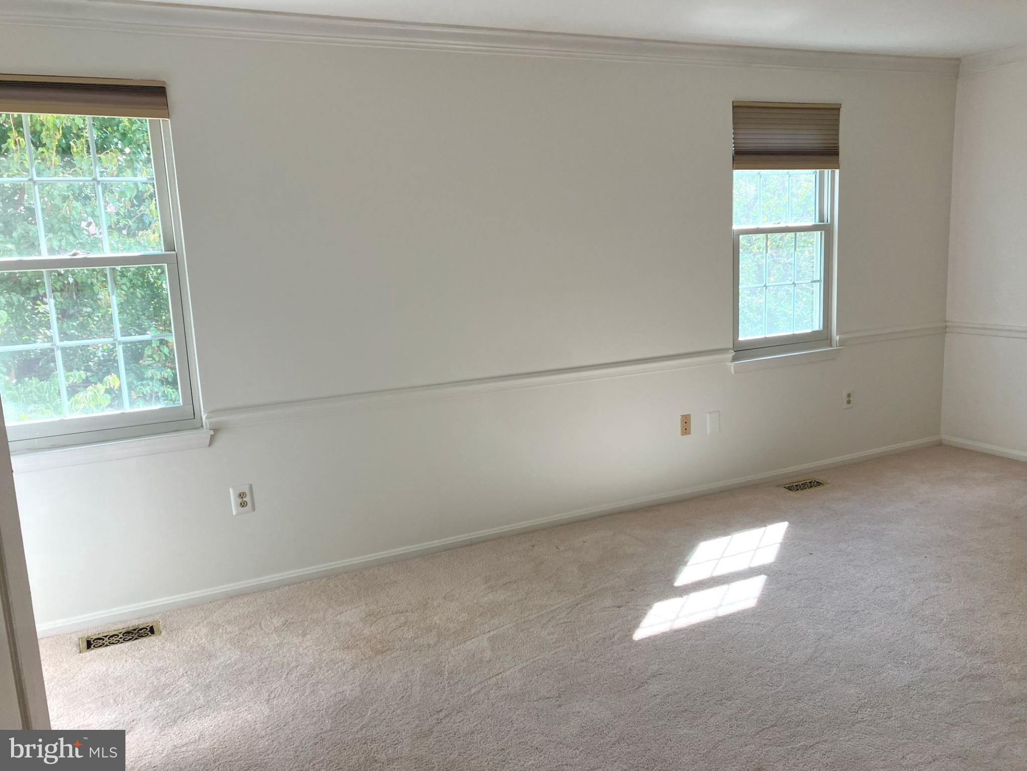 OAKTON VILLAGE - Residential Lease