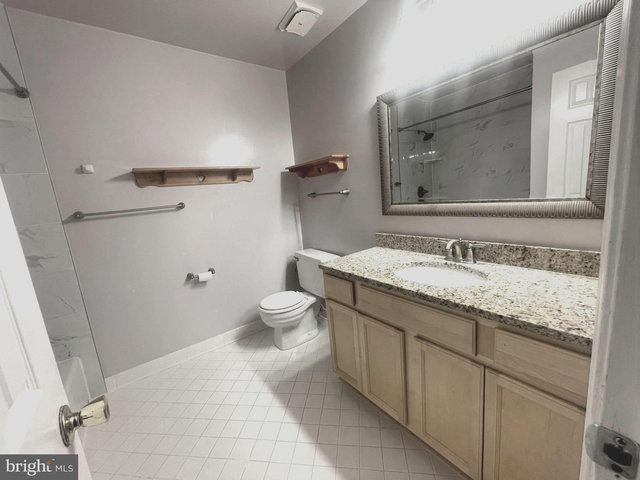 OAKTON VILLAGE - Residential Lease