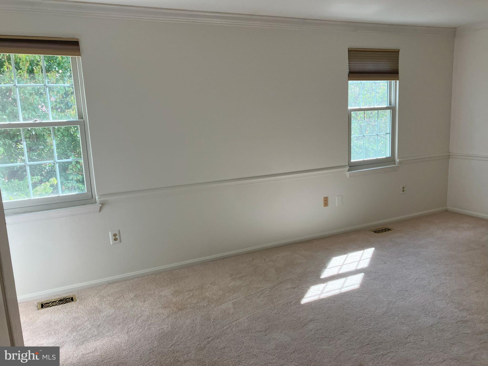 OAKTON VILLAGE - Residential Lease