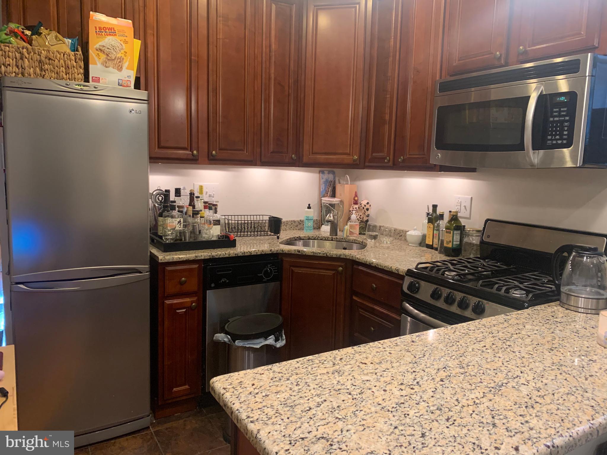 WASHINGTON SQ WEST - Residential Lease