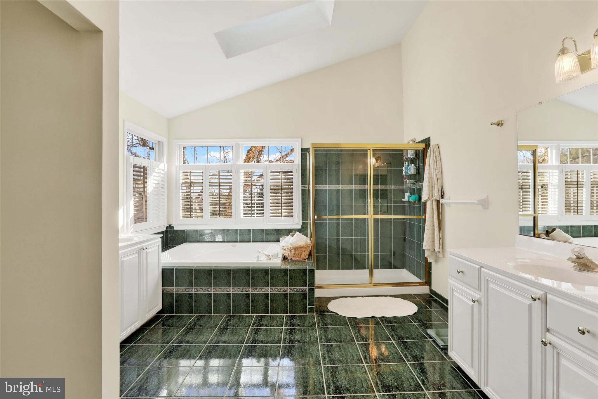 GATEFIELD AT FARMV - Residential