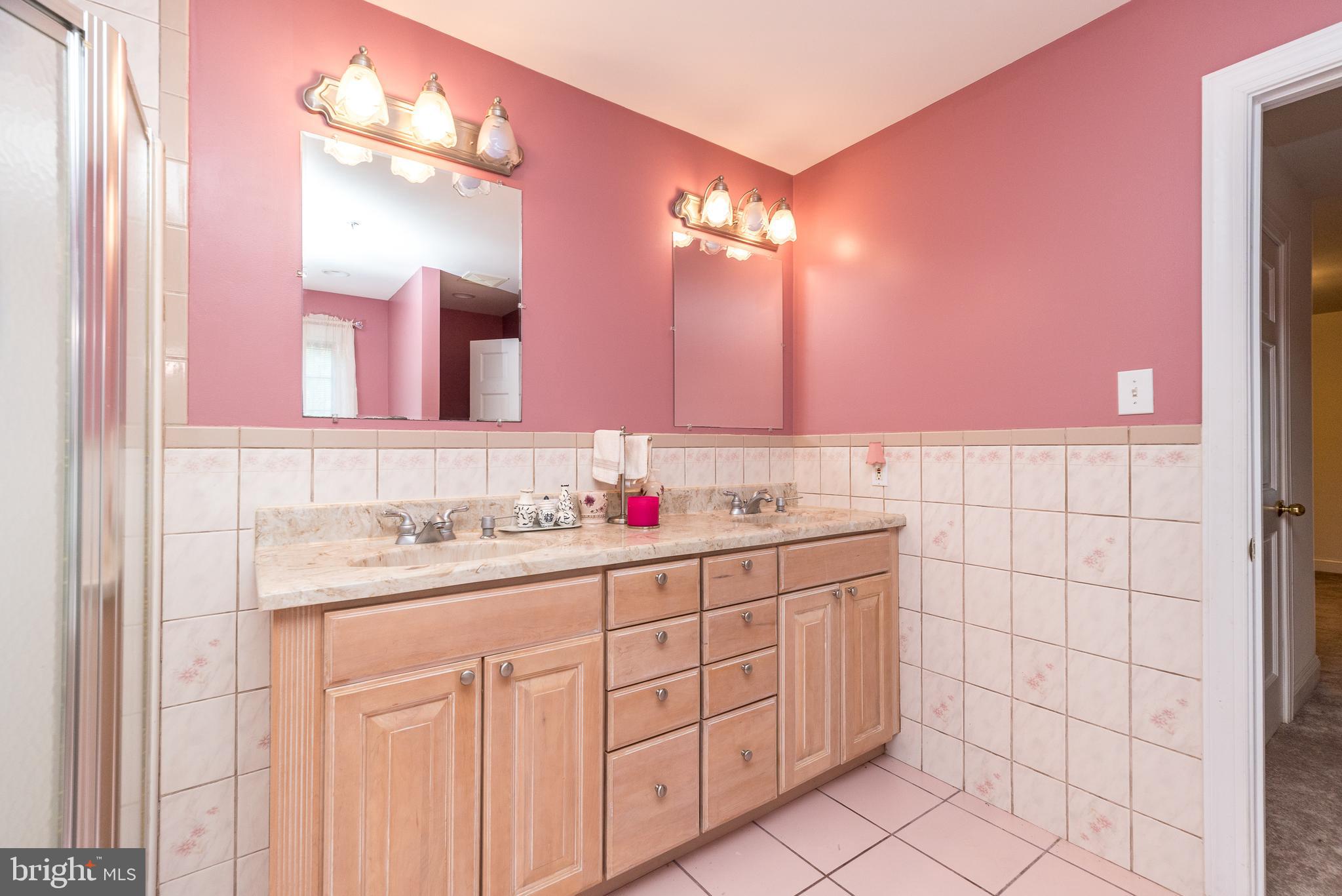 NORTH HILLS - Residential