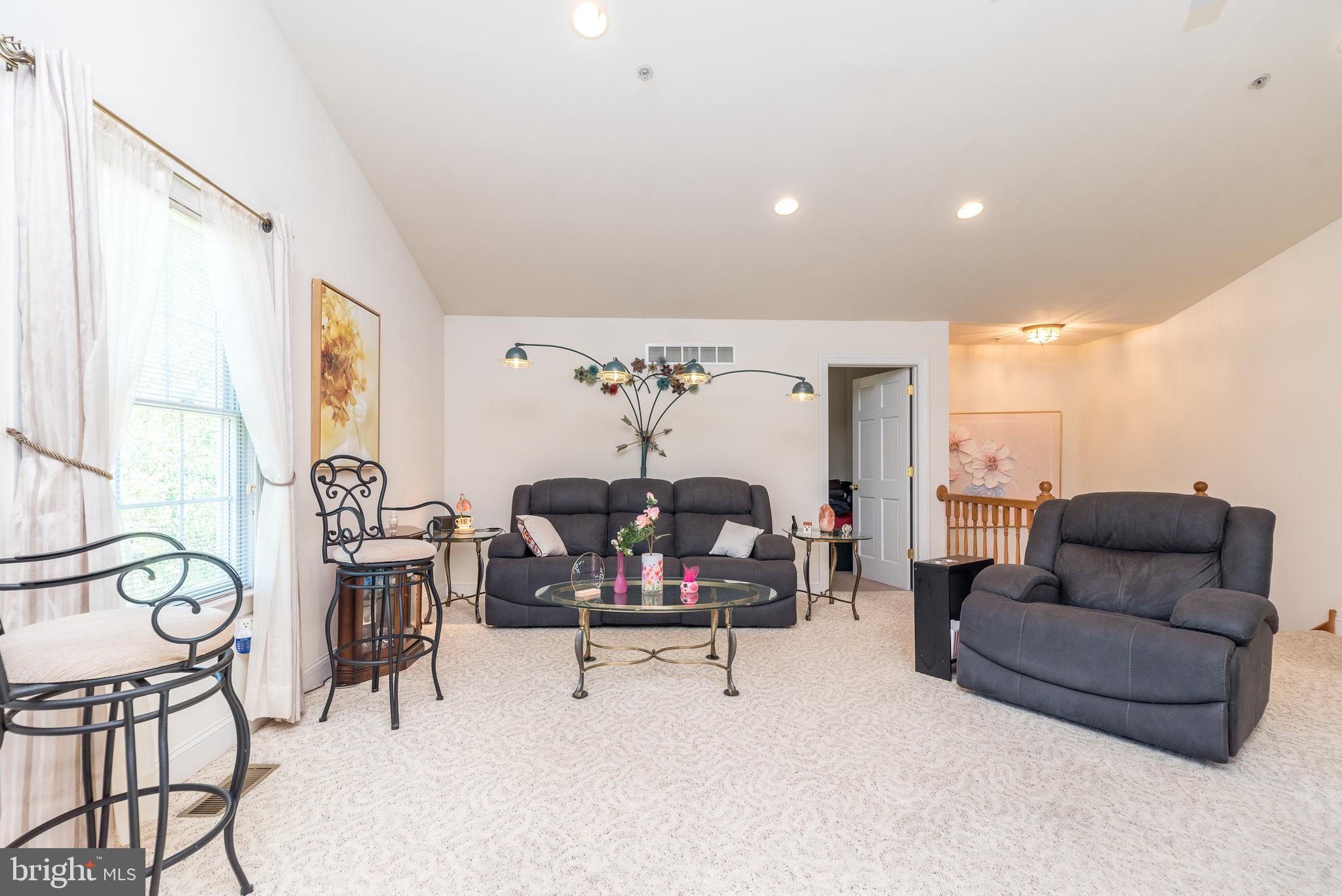 NORTH HILLS - Residential