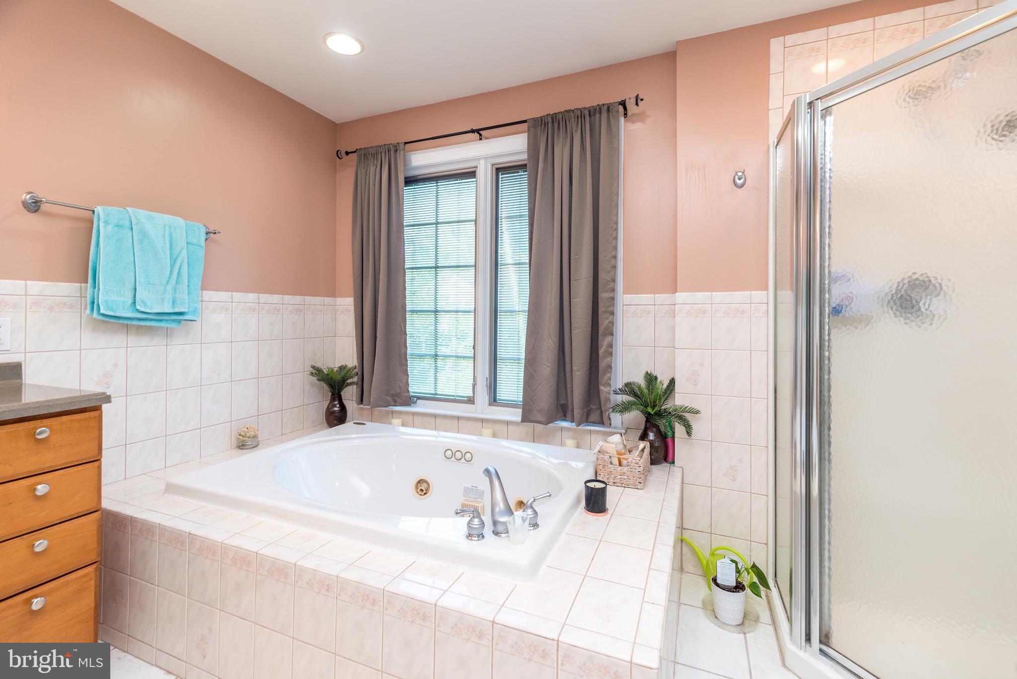 NORTH HILLS - Residential