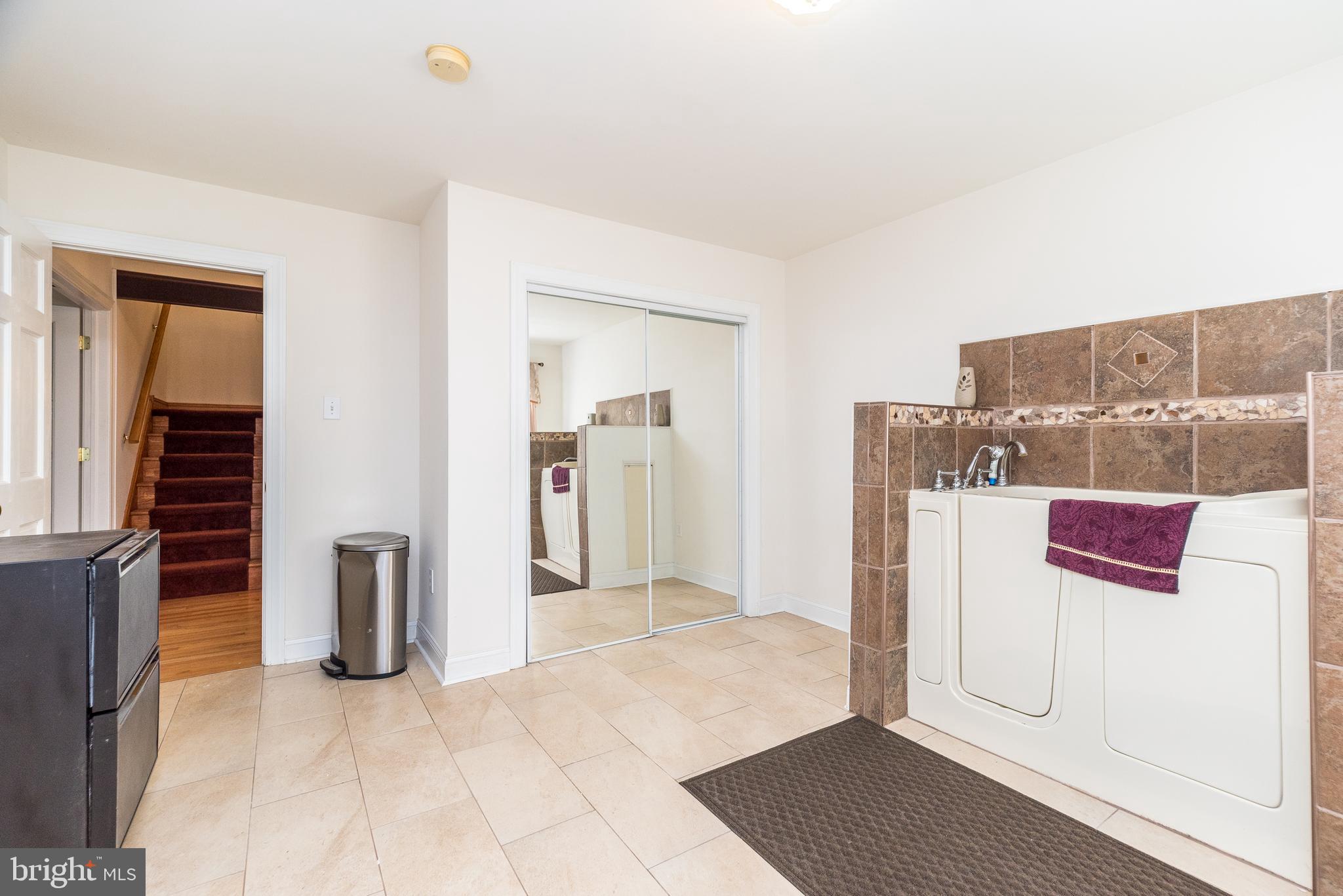 NORTH HILLS - Residential