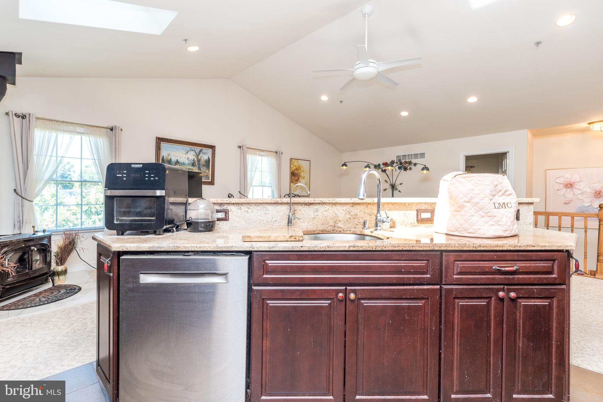 NORTH HILLS - Residential