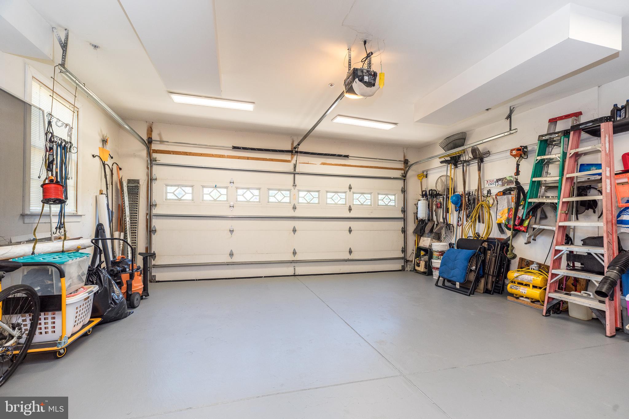 NORTH HILLS - Residential