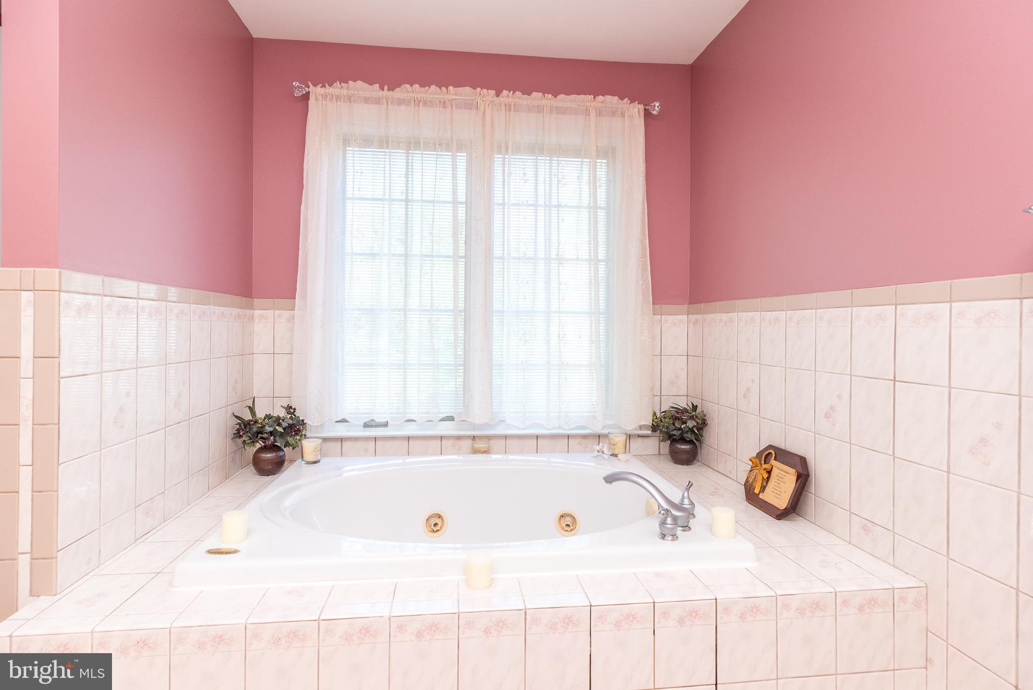 NORTH HILLS - Residential