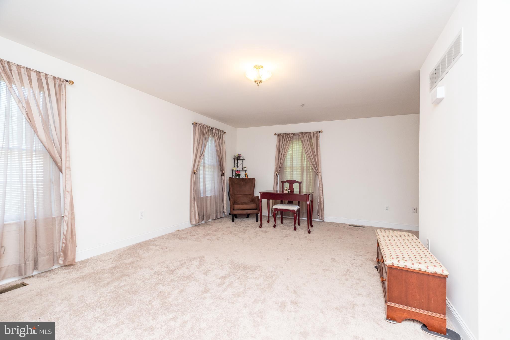 NORTH HILLS - Residential