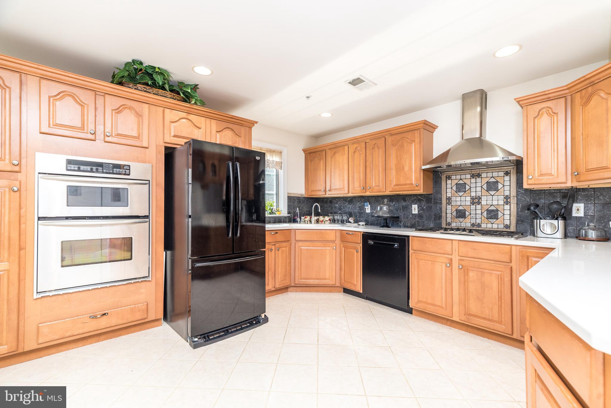 NORTH HILLS - Residential